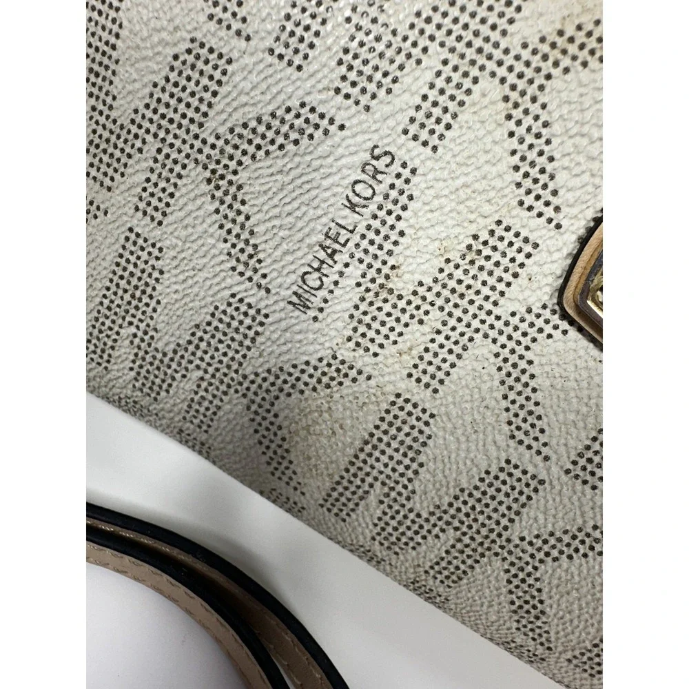 Auth MICHAEL KORS Wallet‎ MK Signature Vanilla Logo Plate